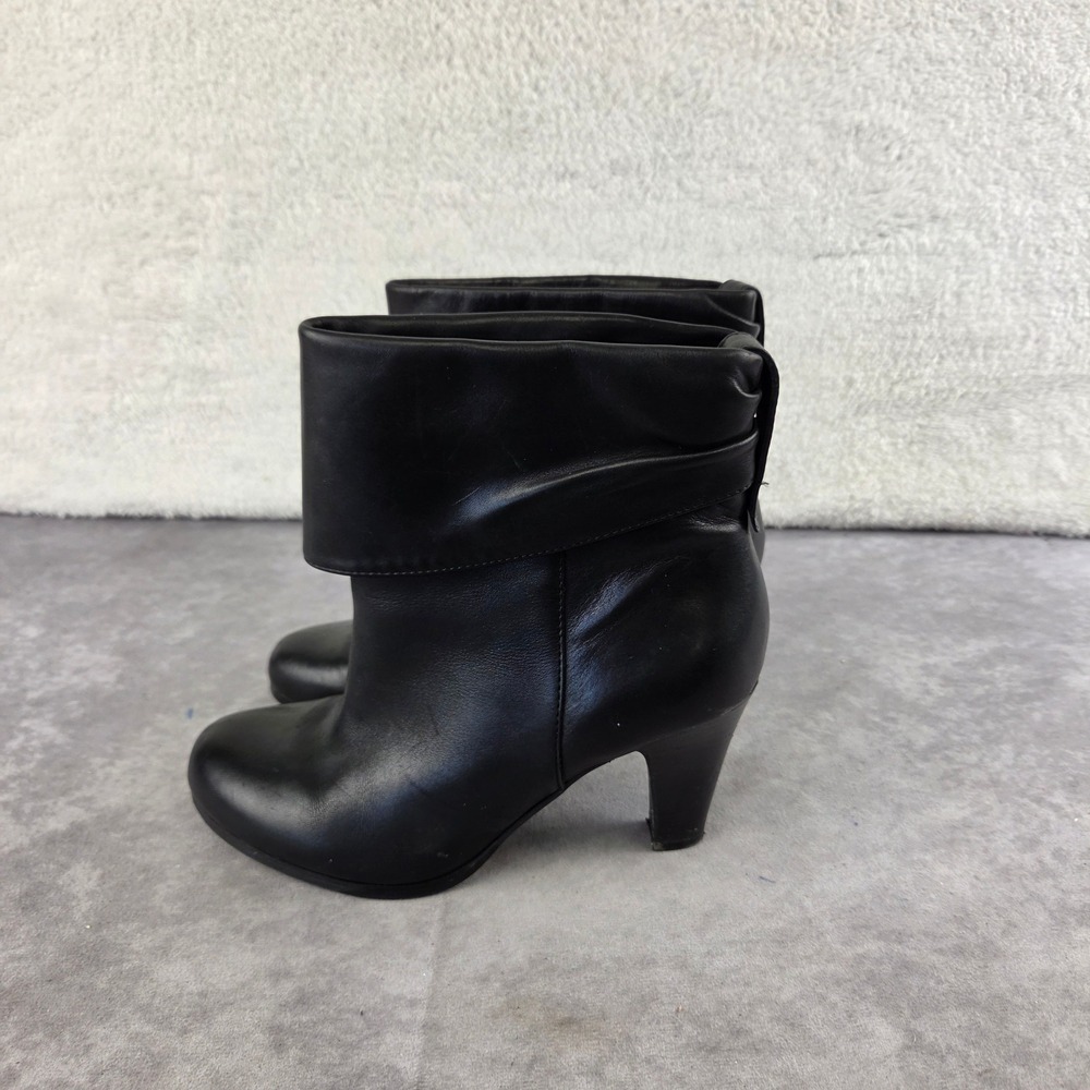 BCBGeneration Cesinaz Black Leather Fold Over Ankle Boots Size 7B PL-CESINAZ